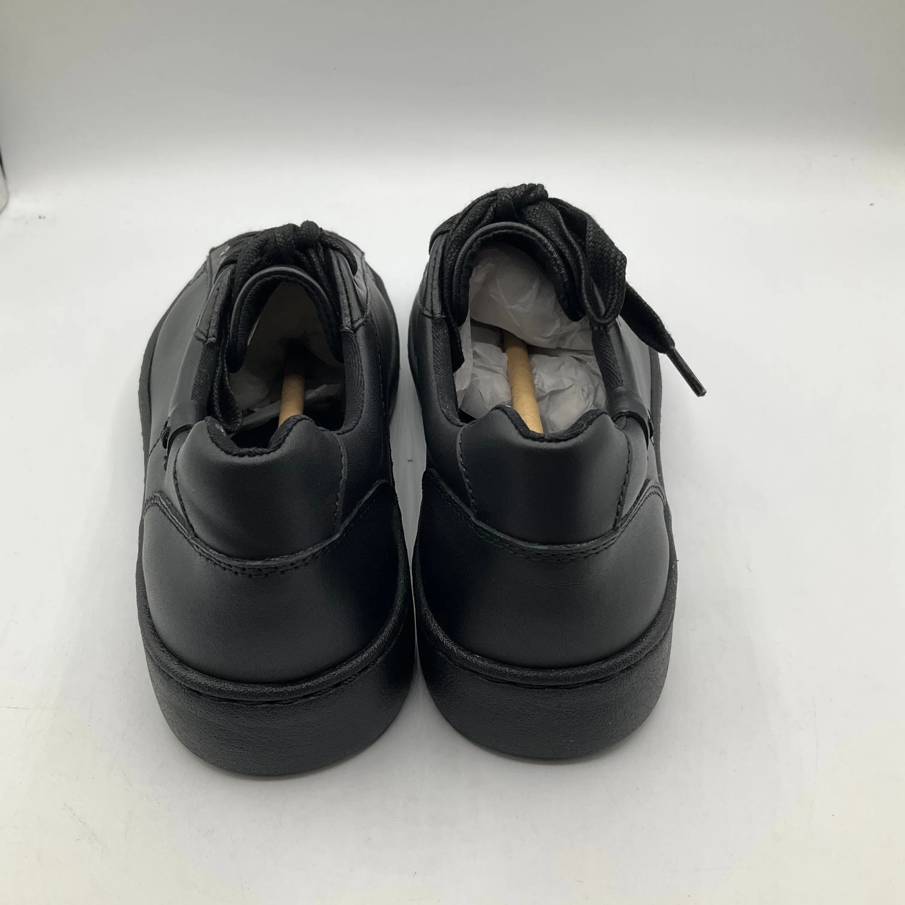 Black Shoes Sneakers Vionic, Size 6